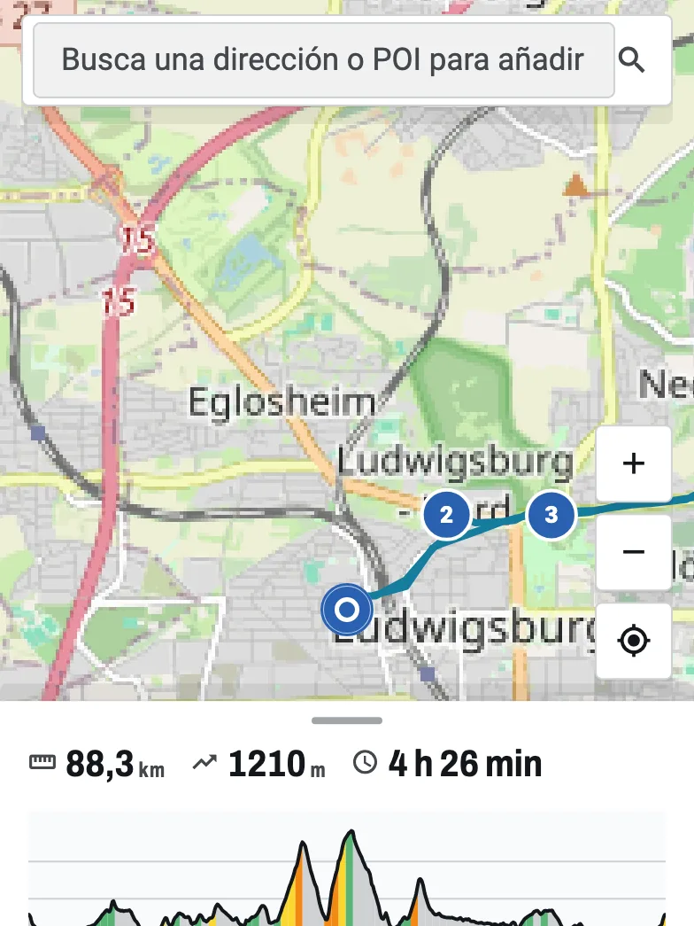 El planificador: la ruta de Ludwigsburg con sus puntos numerados en el mapa y, debajo, los totales 88,3 km y 1210 m.