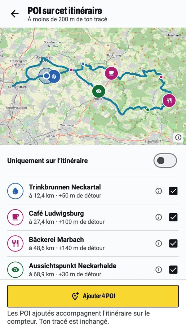 La recherche d'arrêts le long d'un itinéraire : quatre arrêts choisis sur la carte, une fontaine, un café, une boulangerie et un point de vue, chacun avec sa position sur l'itinéraire et son détour, et un bouton pour ajouter les quatre.